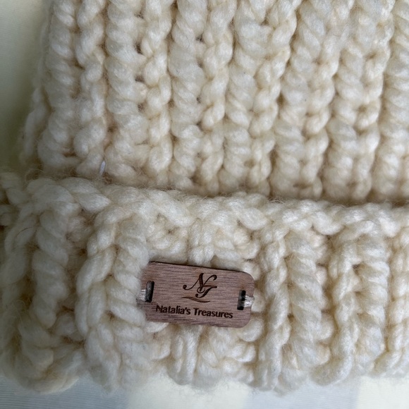 Cream Ribbed Knit Slouchy Hat - Picture 5 of 7